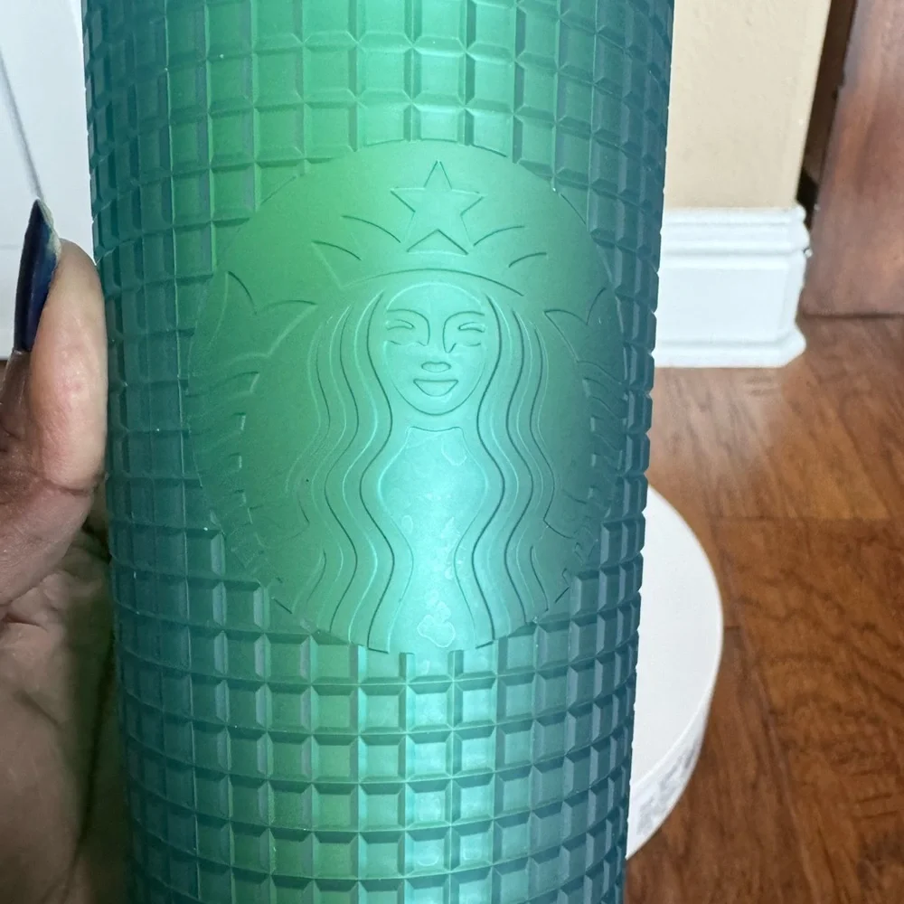 Starbucks 2022 Collection Lime Green Soft Touch‎ Tumbler